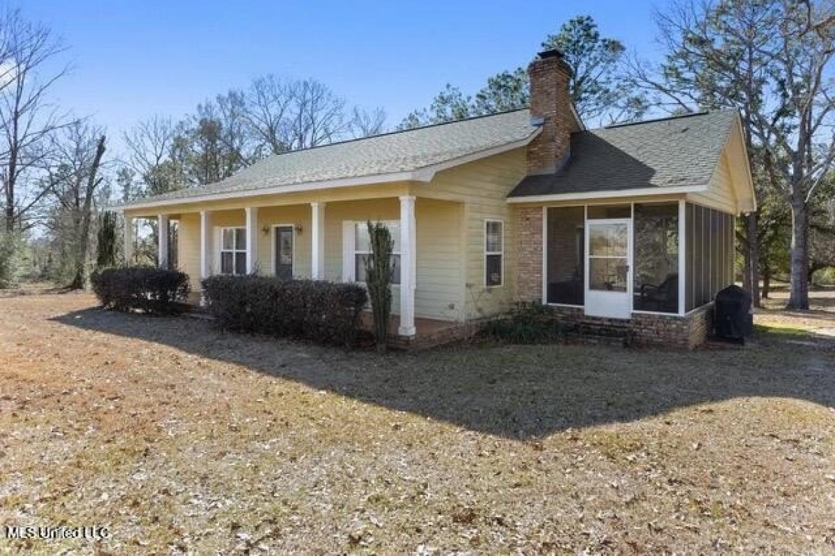 Picture of Home For Sale in Lucedale, Mississippi, United States