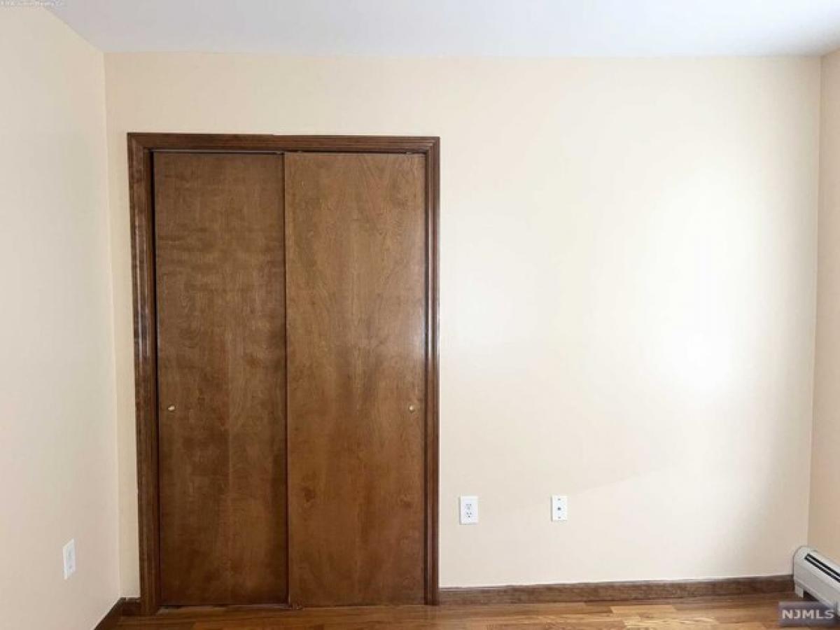 Picture of Apartment For Rent in Lyndhurst, New Jersey, United States