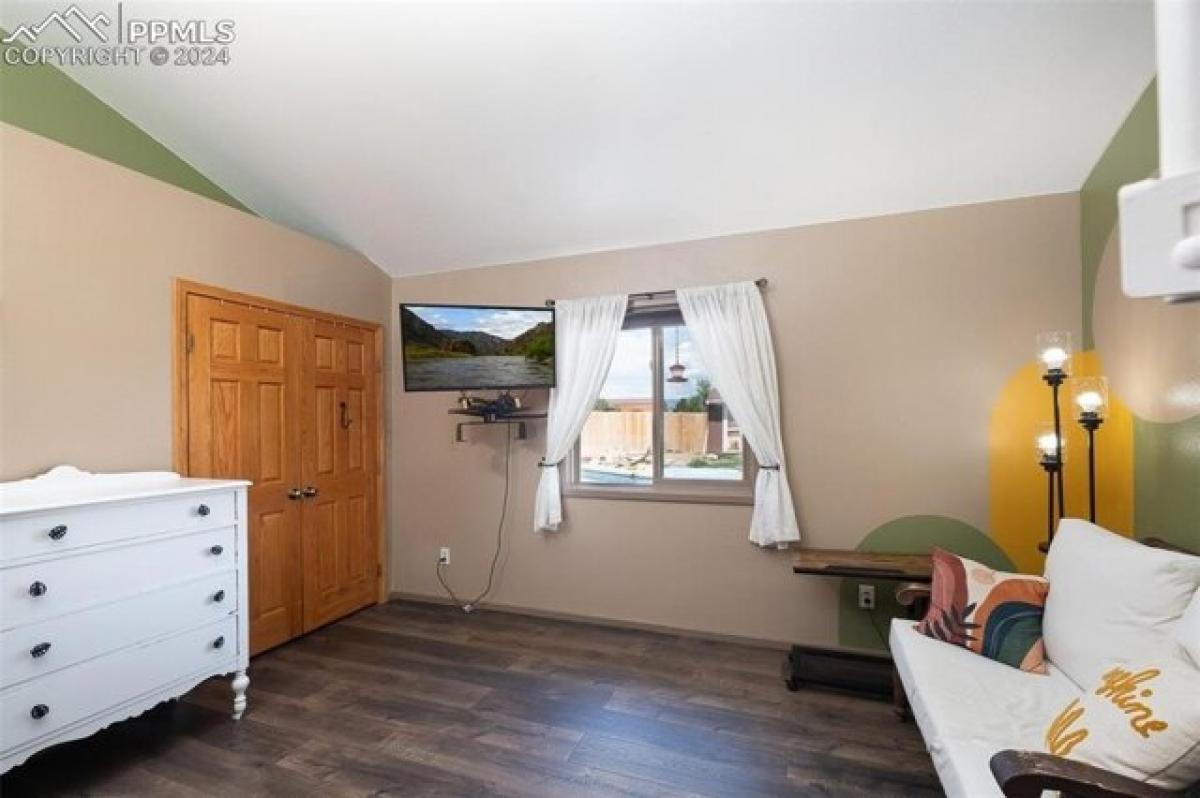 Picture of Home For Sale in Penrose, Colorado, United States