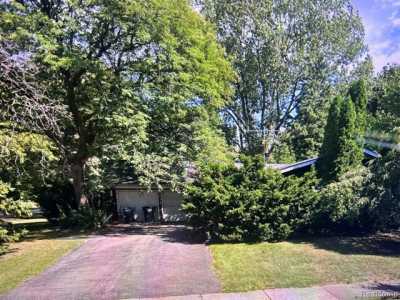 Home For Sale in Troy, Michigan