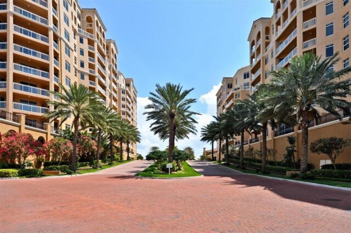 Picture of Home For Sale in Clearwater Beach, Florida, United States