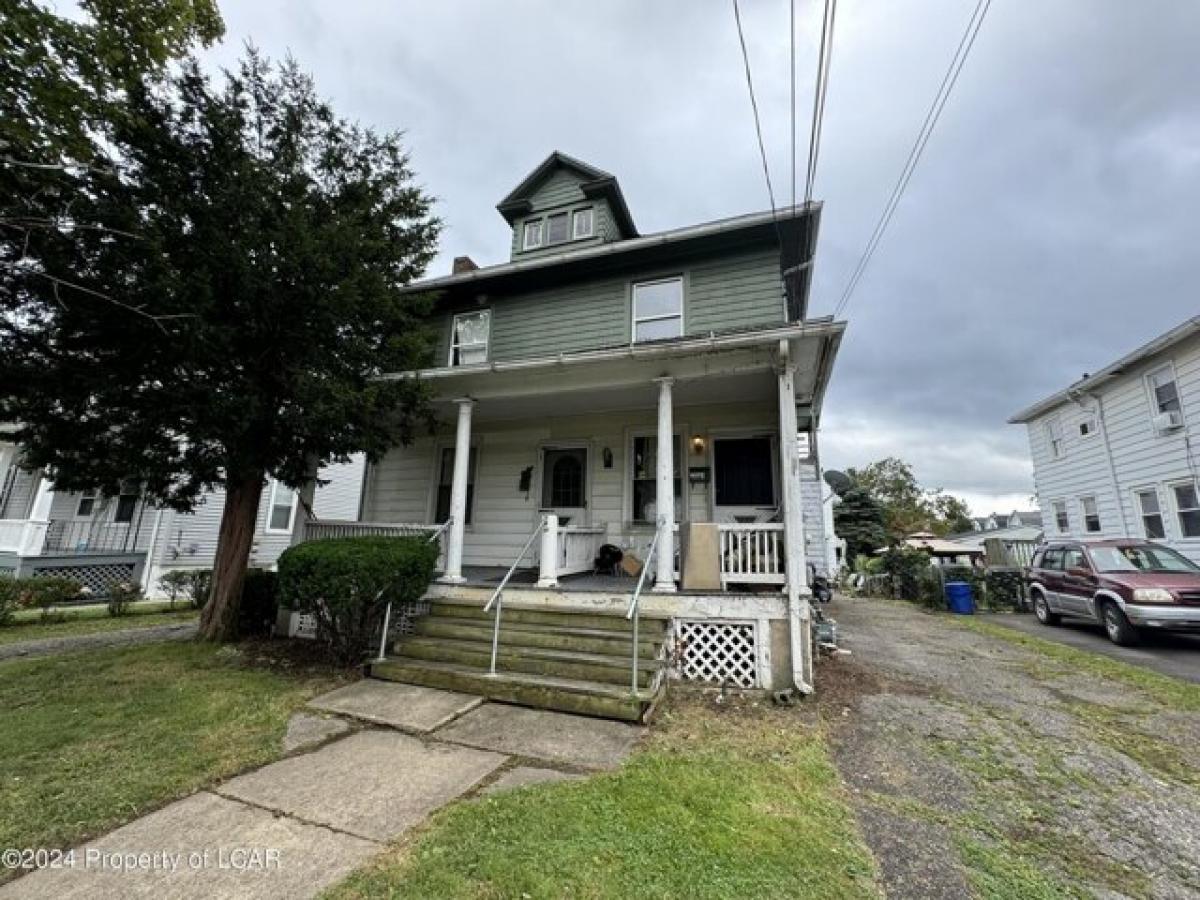 Picture of Home For Sale in Forty Fort, Pennsylvania, United States