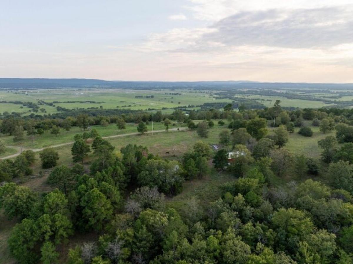 Picture of Residential Land For Sale in Wilburton, Oklahoma, United States