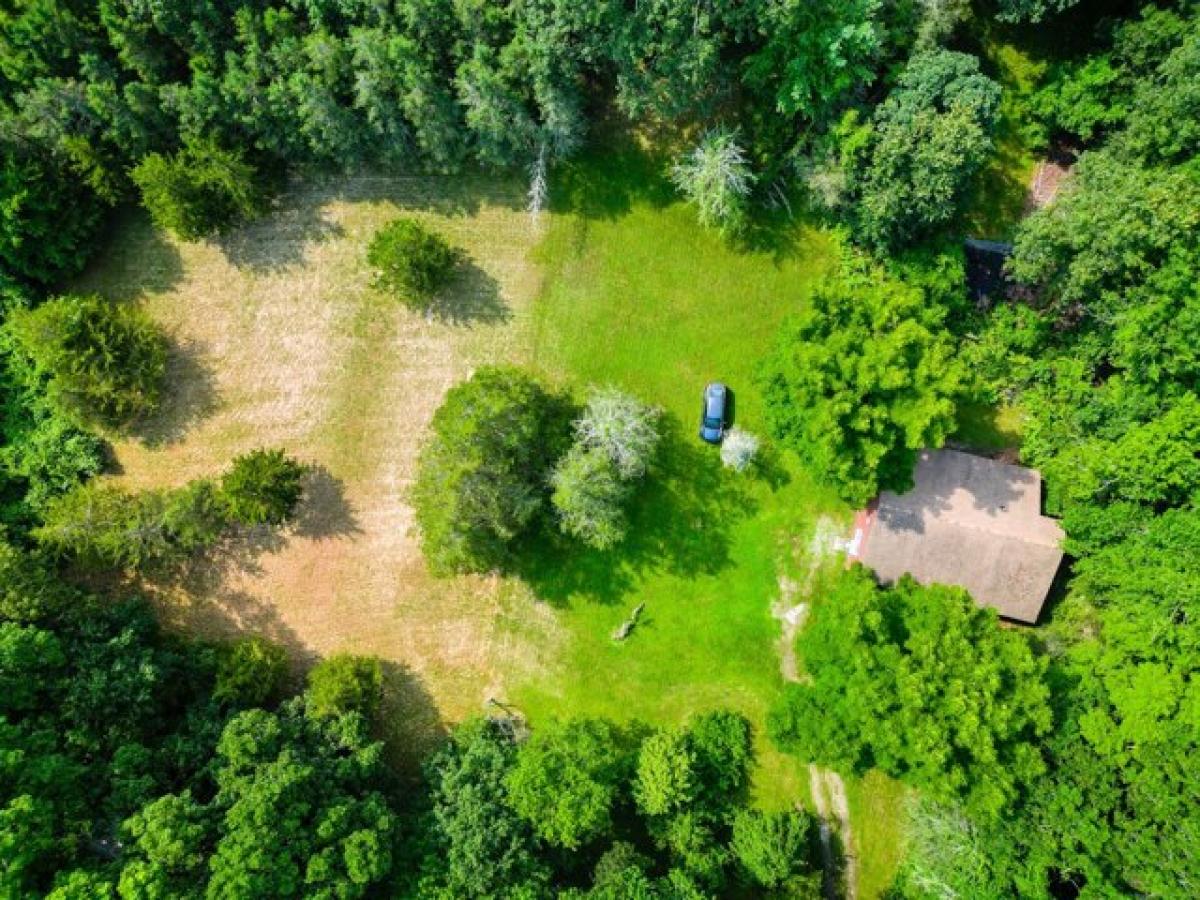 Picture of Home For Sale in Lebanon, Connecticut, United States