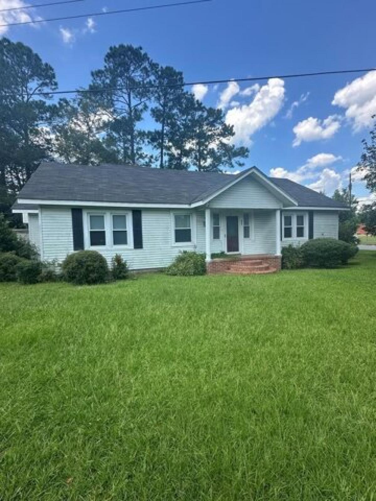 Picture of Home For Sale in Nashville, Georgia, United States