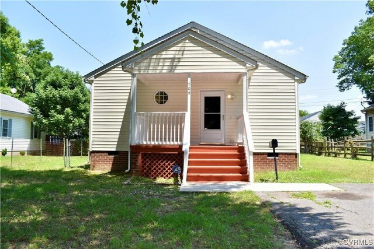 Picture of Home For Sale in Hopewell, Virginia, United States