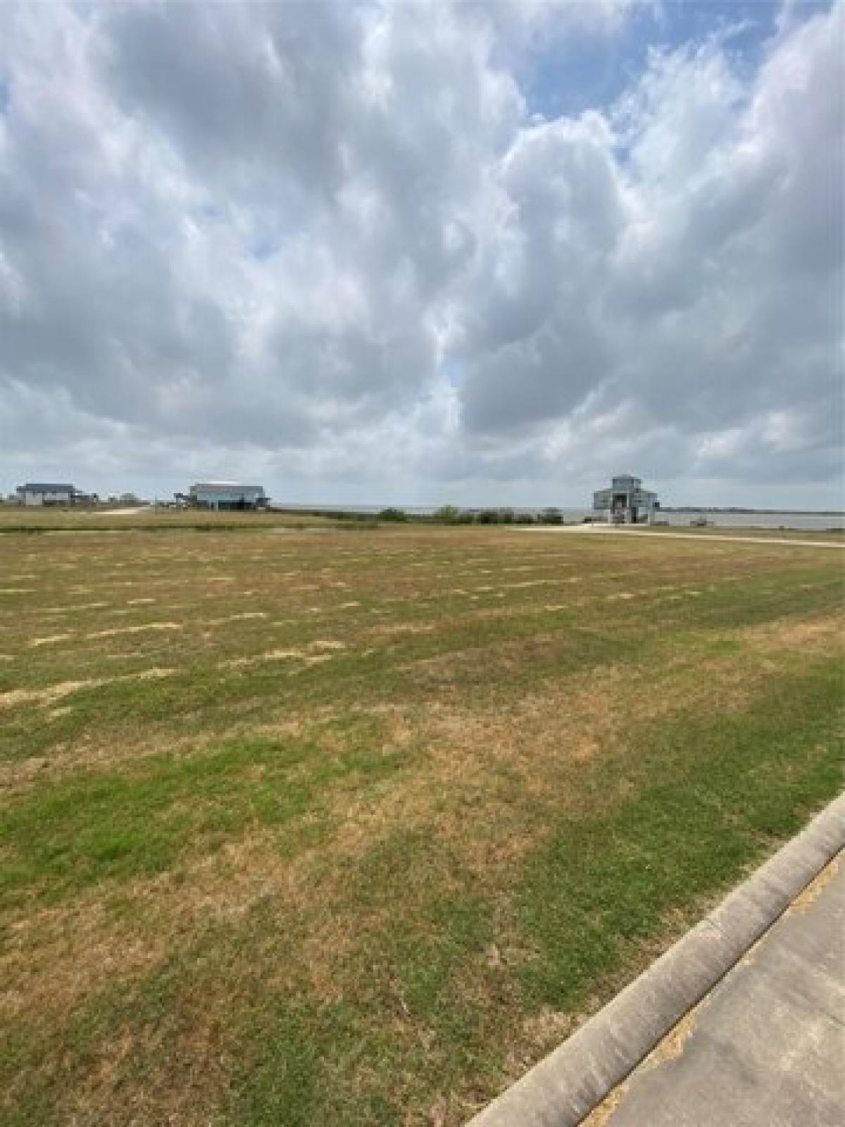 Picture of Residential Land For Sale in Palacios, Texas, United States