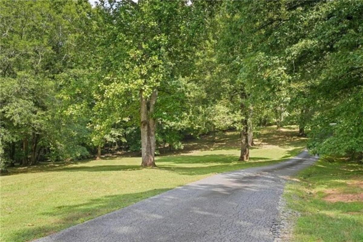 Picture of Home For Sale in Clarkesville, Georgia, United States