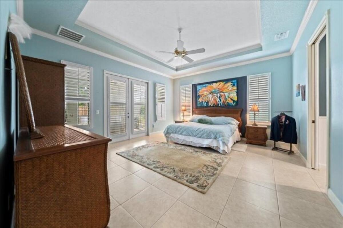 Picture of Home For Sale in Indialantic, Florida, United States