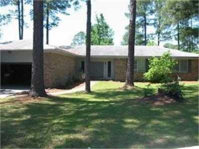 Home For Sale in Valdosta, Georgia