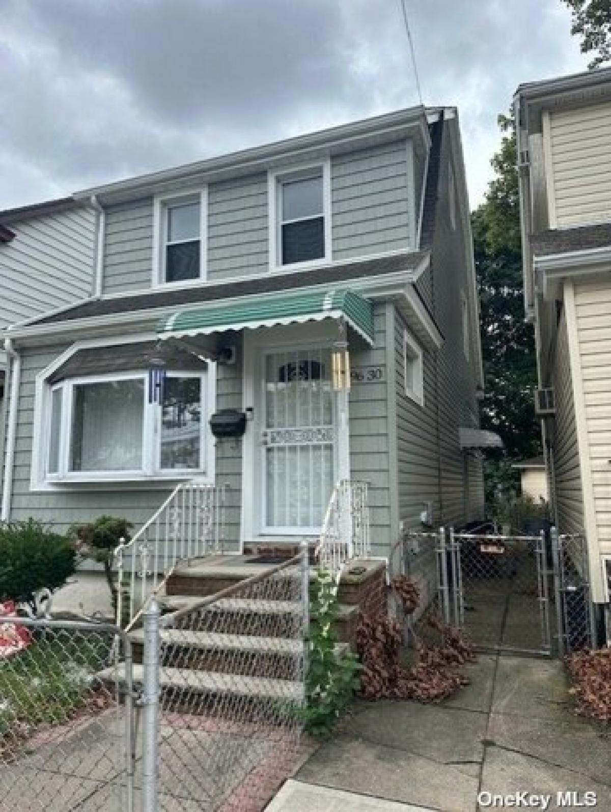 Picture of Home For Sale in Ozone Park, New York, United States