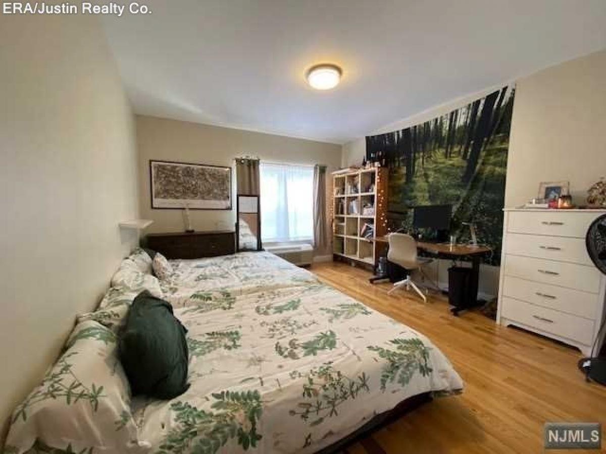 Picture of Home For Rent in Dumont, New Jersey, United States