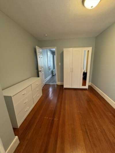 Home For Rent in Chelsea, Massachusetts