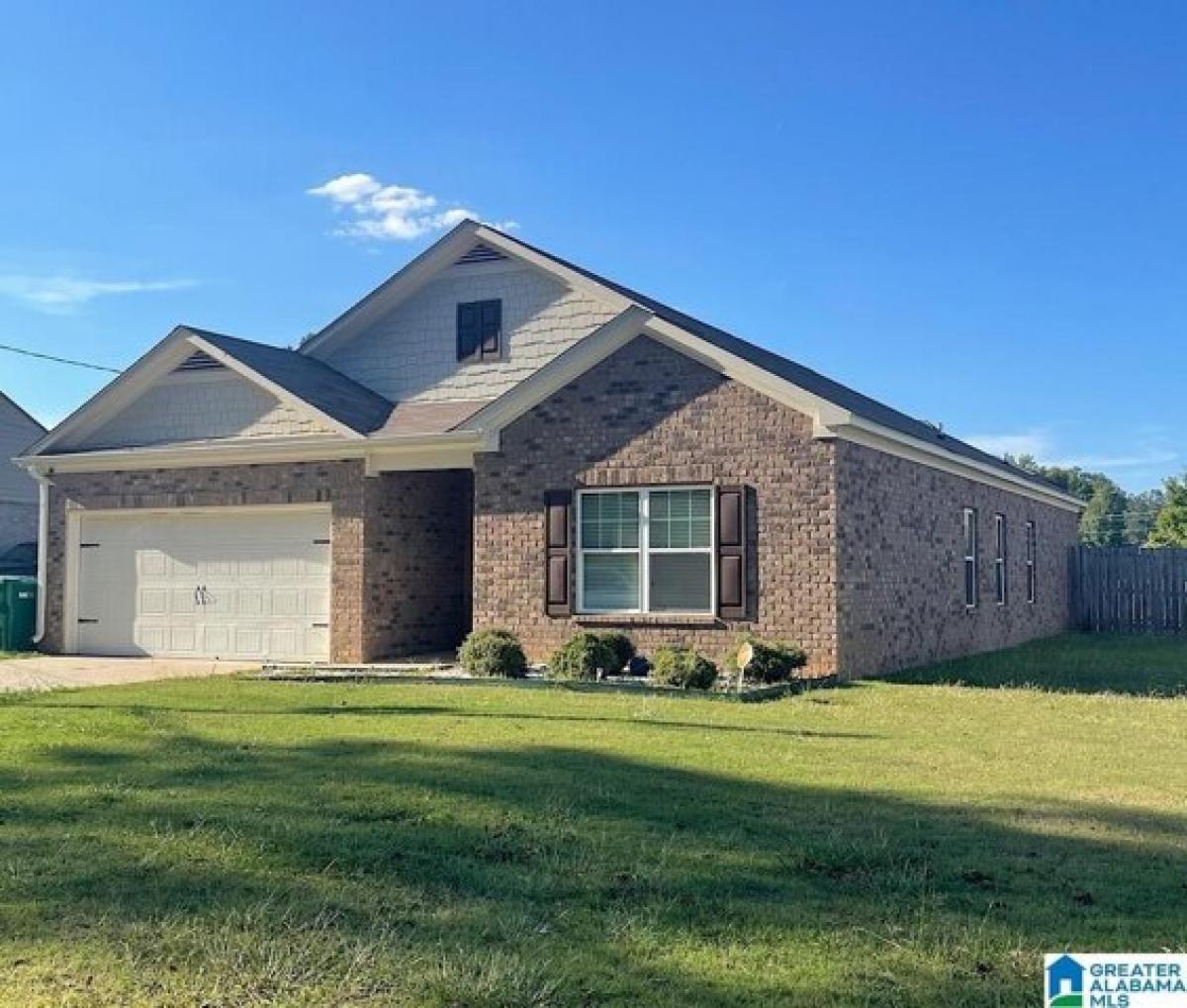 Picture of Home For Sale in Vance, Alabama, United States