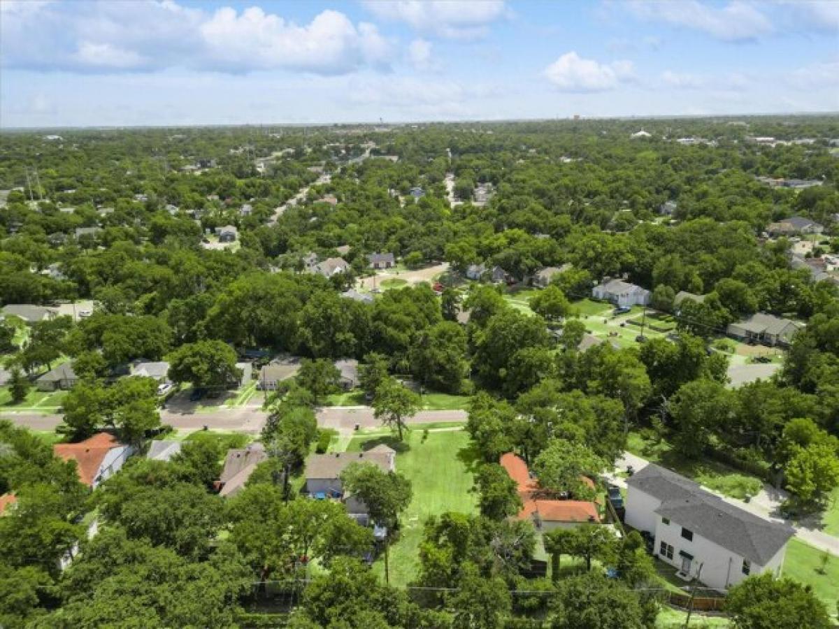 Picture of Residential Land For Sale in Dallas, Texas, United States