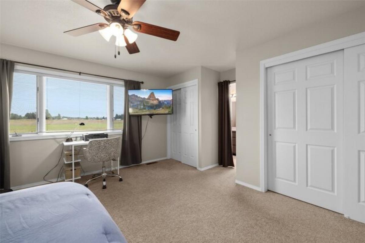 Picture of Home For Sale in Kalispell, Montana, United States