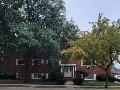 Home For Sale in Oak Park, Illinois