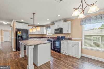 Home For Sale in Newnan, Georgia