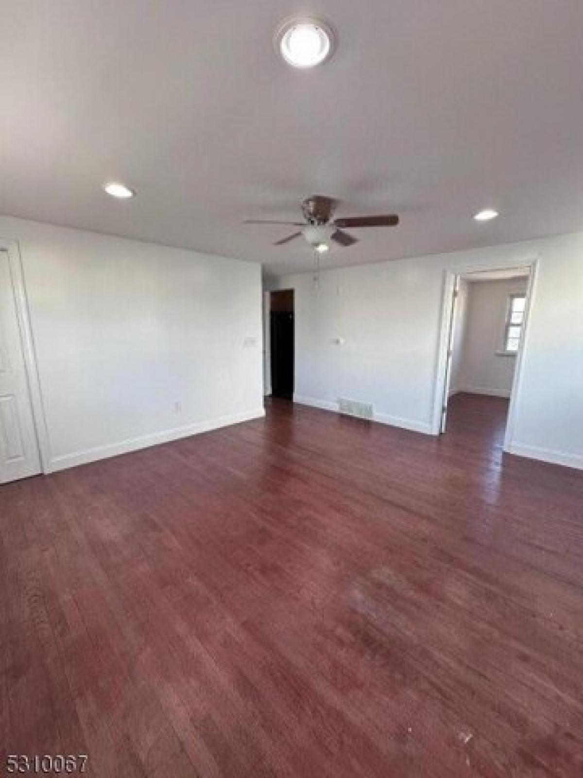 Picture of Home For Rent in Little Ferry, New Jersey, United States