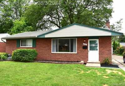 Home For Sale in Livonia, Michigan