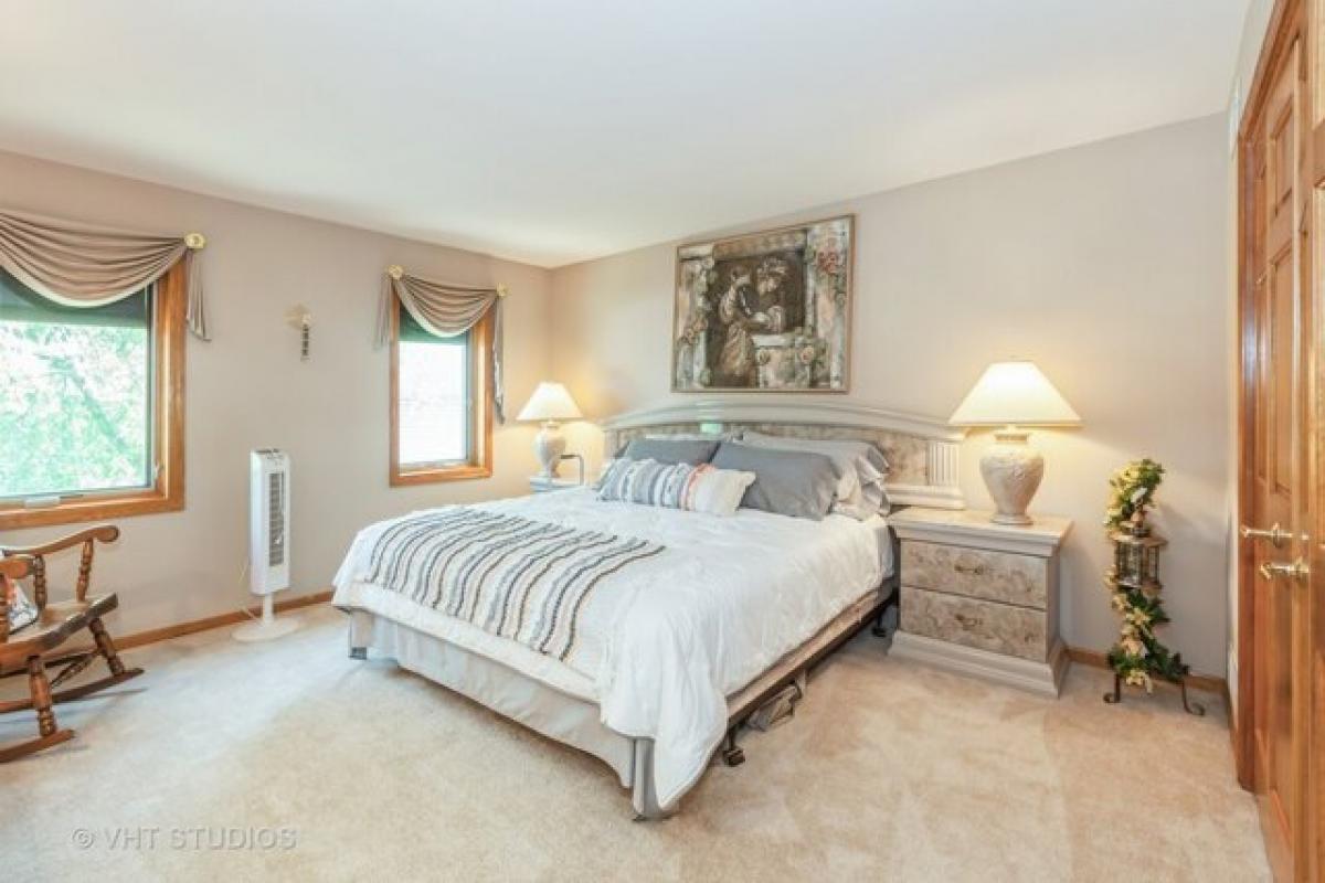 Picture of Home For Sale in Bolingbrook, Illinois, United States