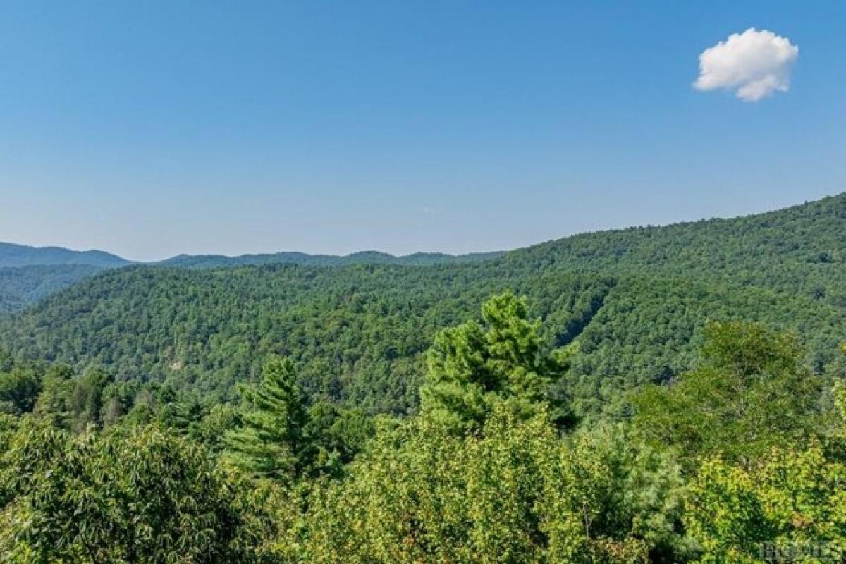 Picture of Residential Land For Sale in Highlands, North Carolina, United States