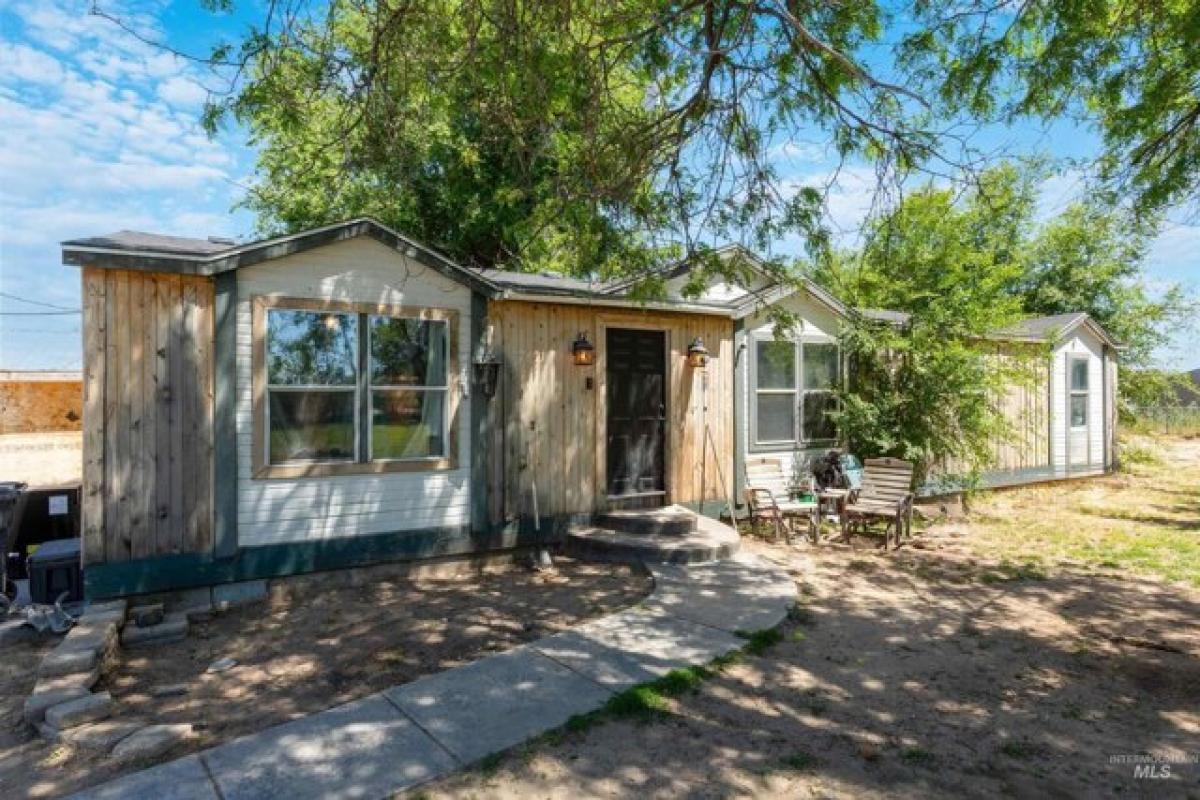 Picture of Home For Sale in Caldwell, Idaho, United States