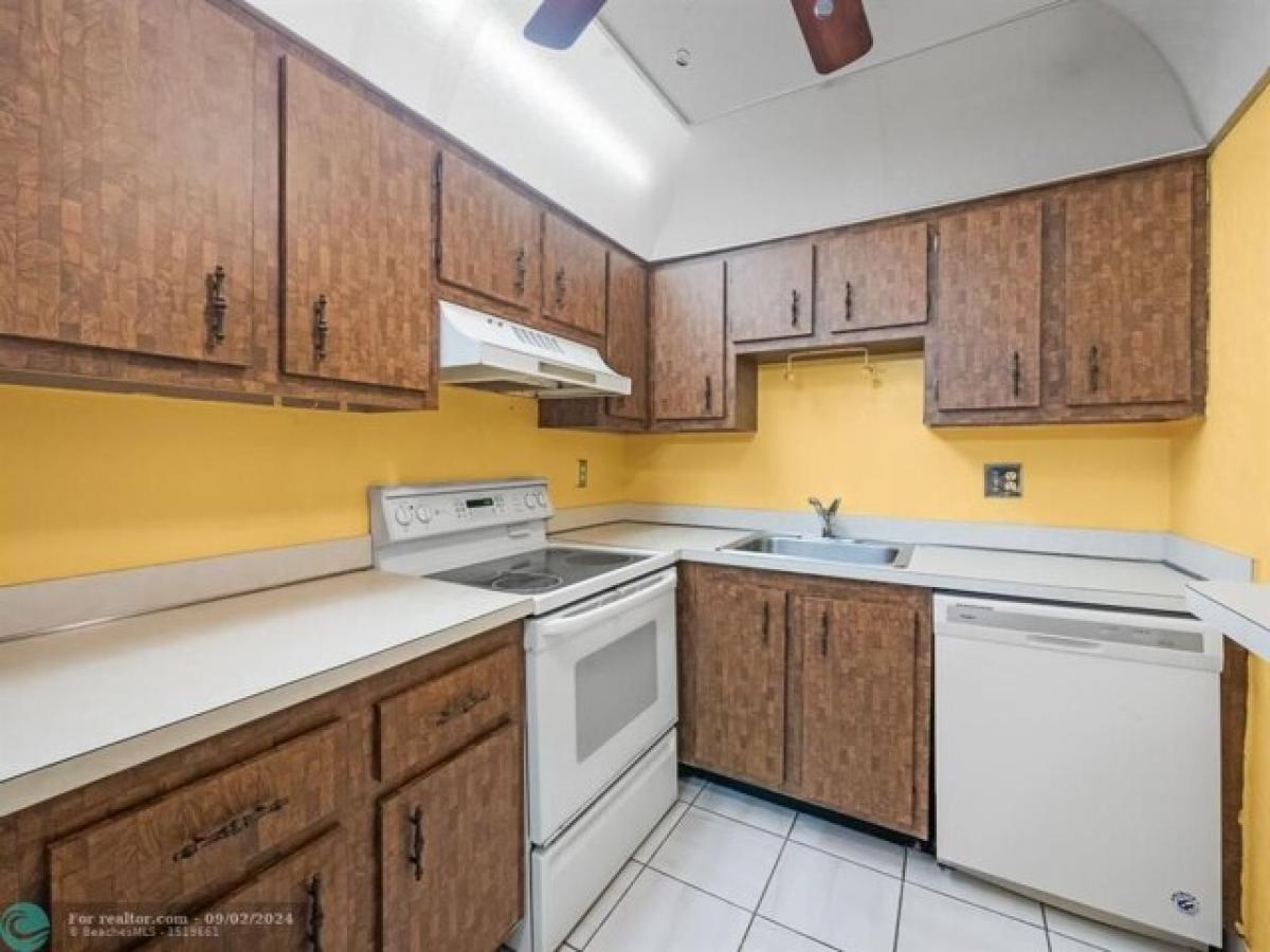 Picture of Home For Sale in Lauderhill, Florida, United States