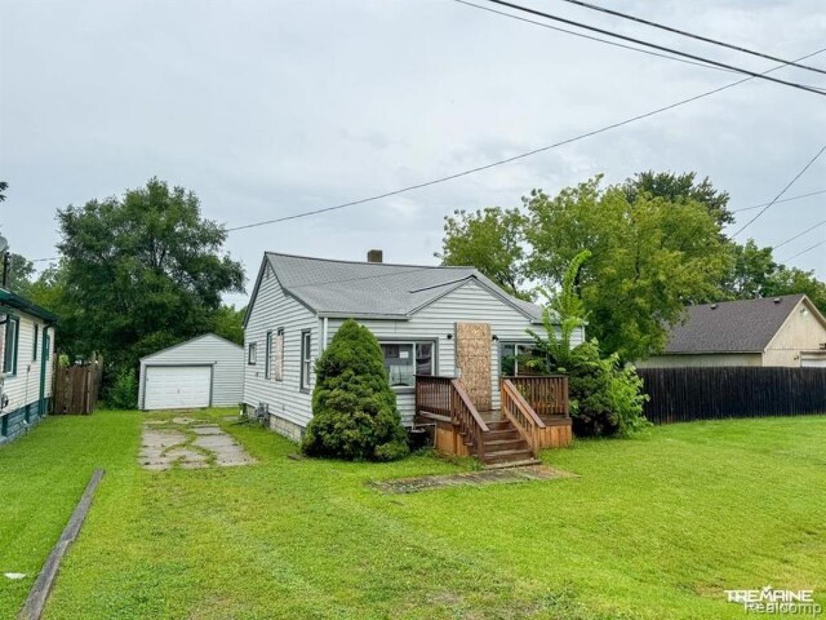 Picture of Home For Sale in Burton, Michigan, United States