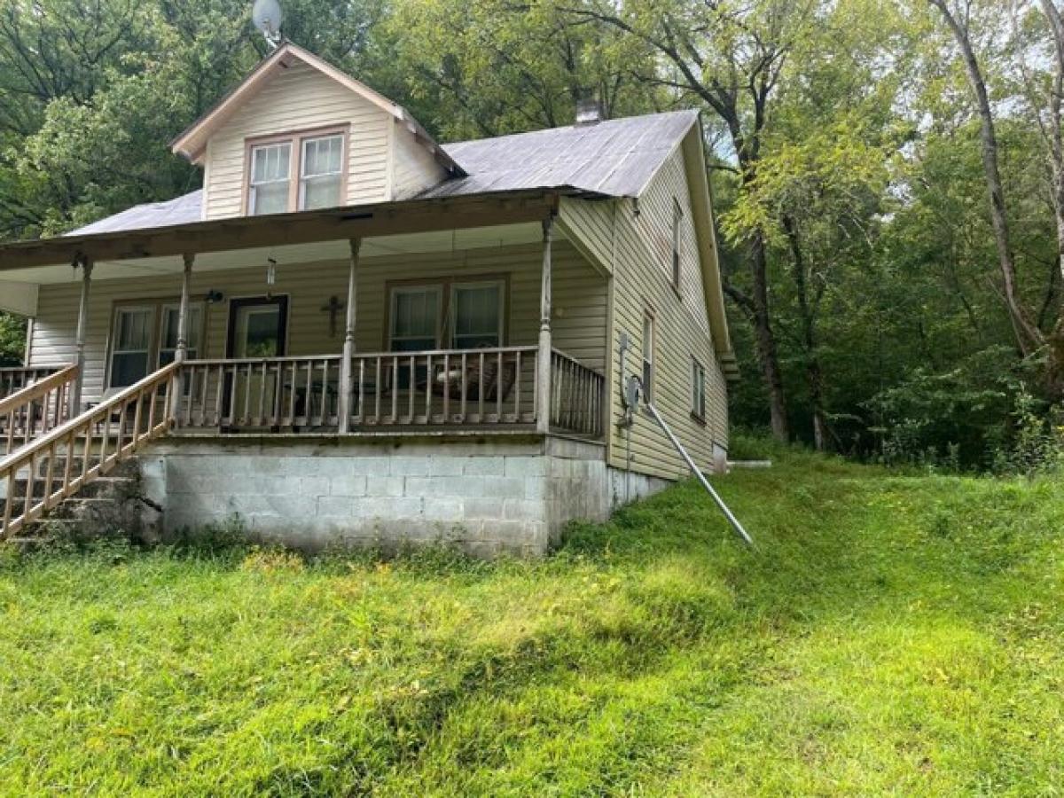 Picture of Home For Sale in Burkesville, Kentucky, United States