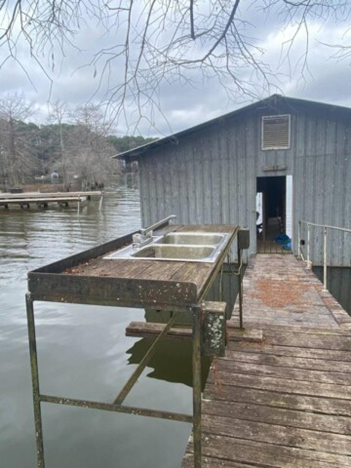 Picture of Home For Sale in Many, Louisiana, United States