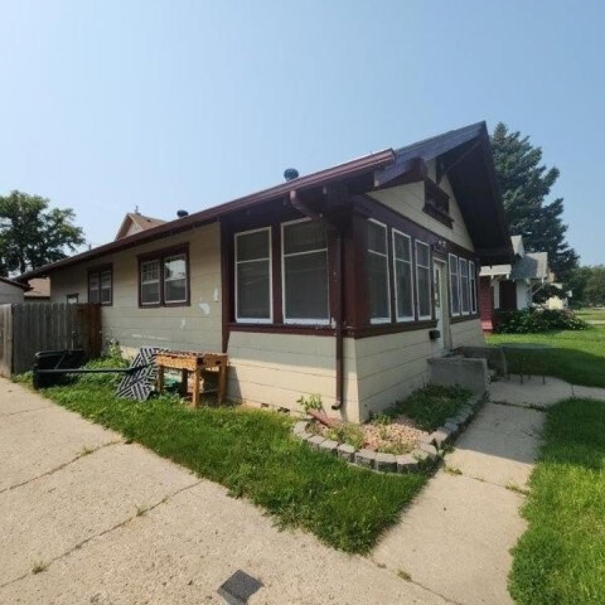 Picture of Home For Sale in Aberdeen, South Dakota, United States