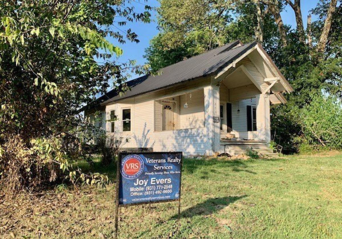 Picture of Home For Sale in Cerulean, Kentucky, United States