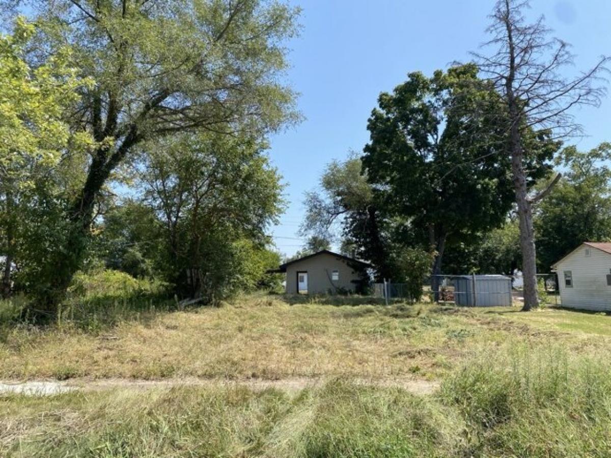 Picture of Home For Sale in Terre Haute, Indiana, United States