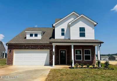 Home For Sale in Lenoir City, Tennessee