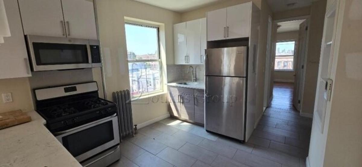 Picture of Apartment For Rent in Astoria, New York, United States