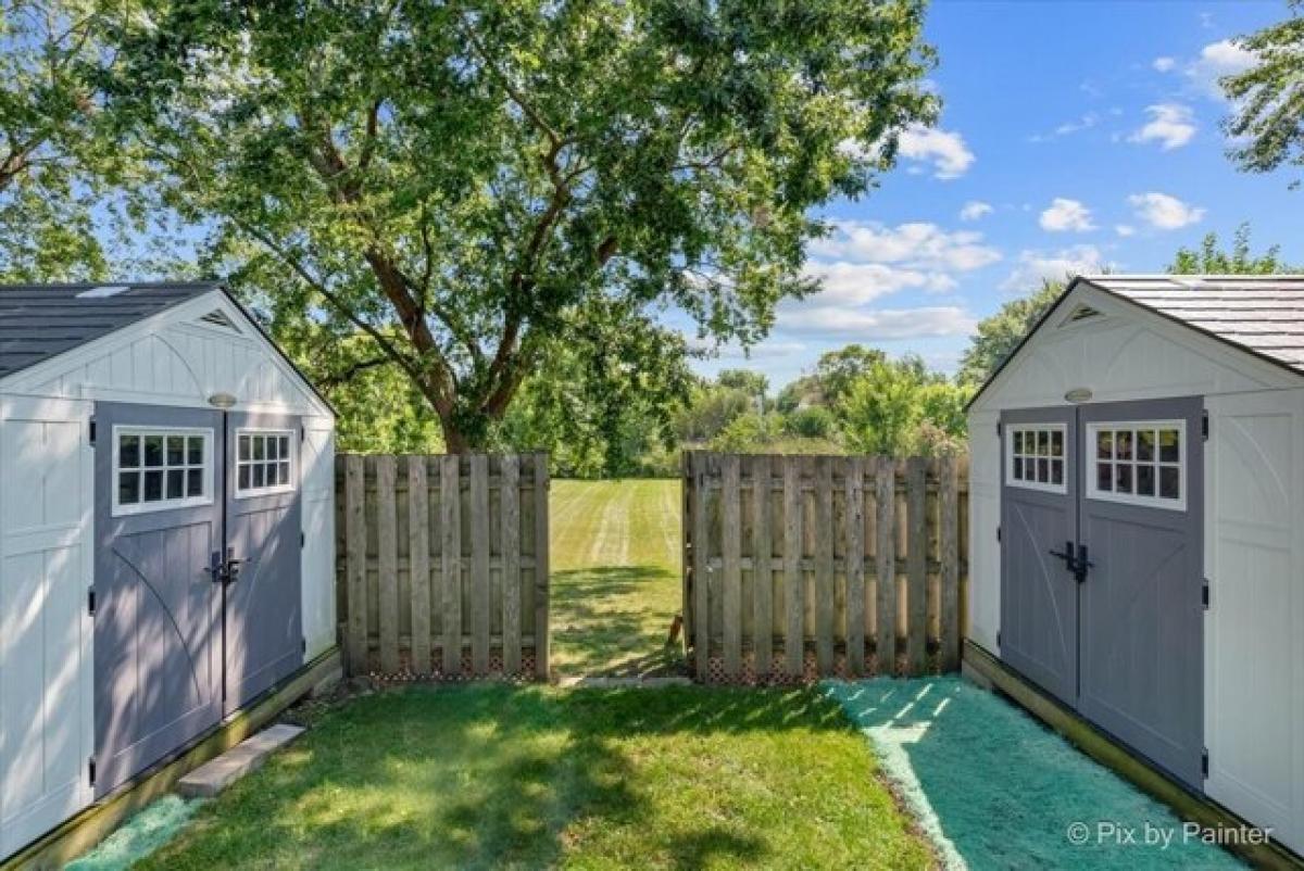 Picture of Home For Sale in Hanover Park, Illinois, United States