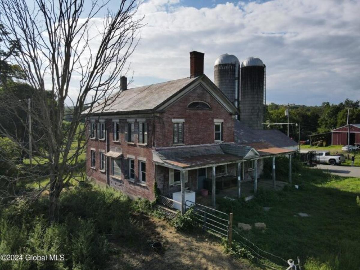 Picture of Home For Sale in Greenwich, New York, United States