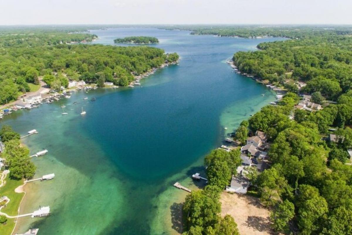 Picture of Home For Sale in Augusta, Michigan, United States