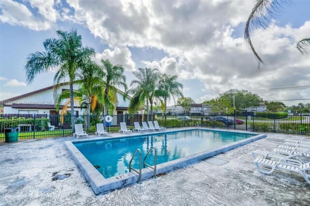 Picture of Home For Sale in North Lauderdale, Florida, United States