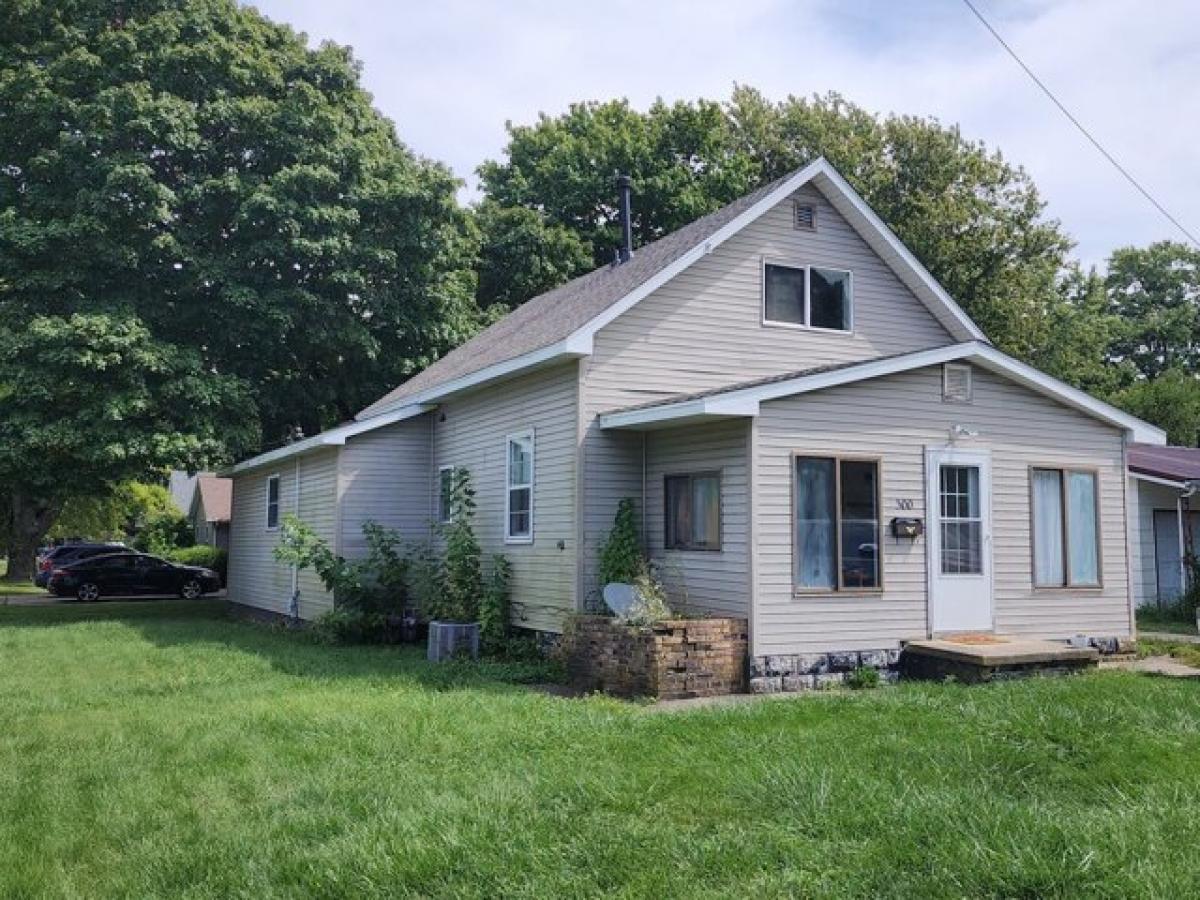 Picture of Home For Sale in Le Roy, Illinois, United States