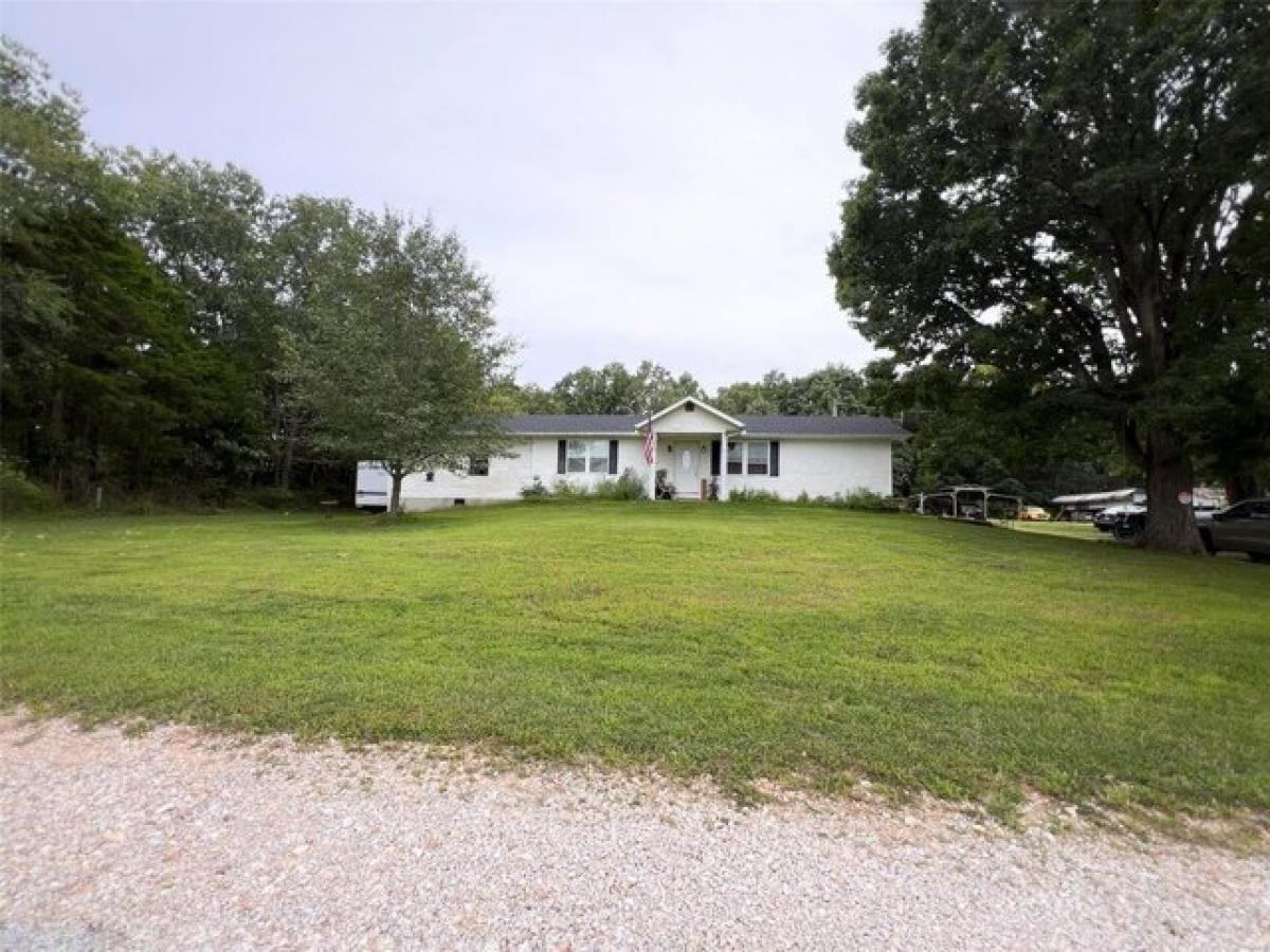 Picture of Home For Sale in Salem, Missouri, United States