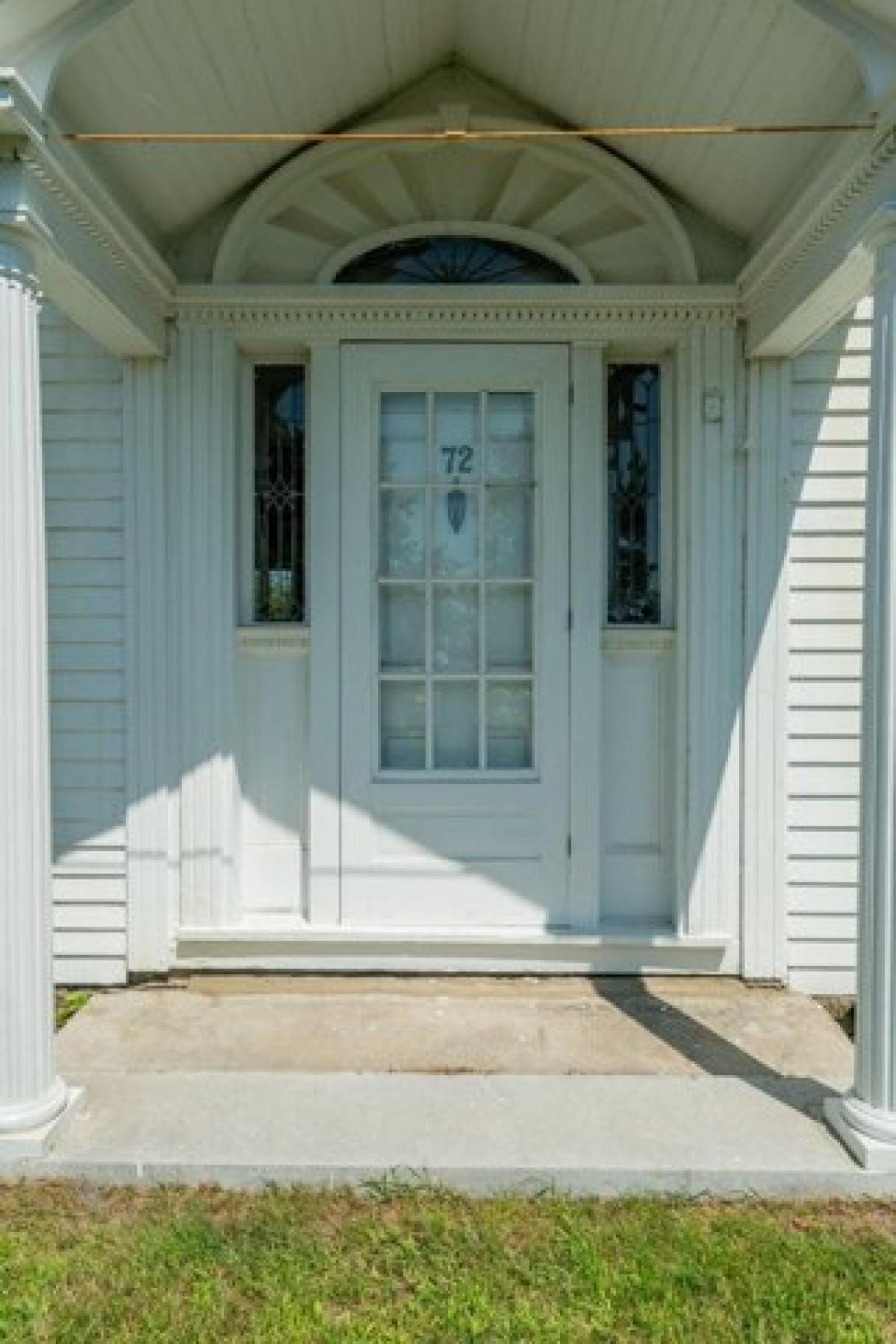 Picture of Home For Sale in Cape Elizabeth, Maine, United States