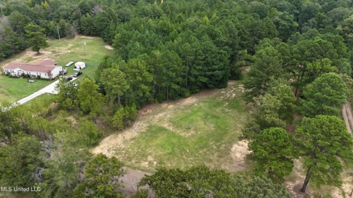 Picture of Residential Land For Sale in Canton, Mississippi, United States