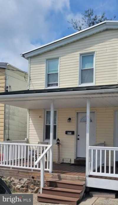 Home For Sale in Pottstown, Pennsylvania