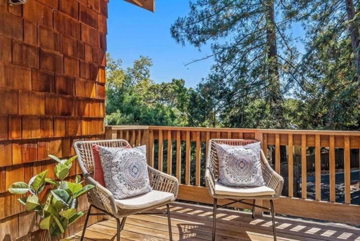 Picture of Home For Sale in Portola Valley, California, United States