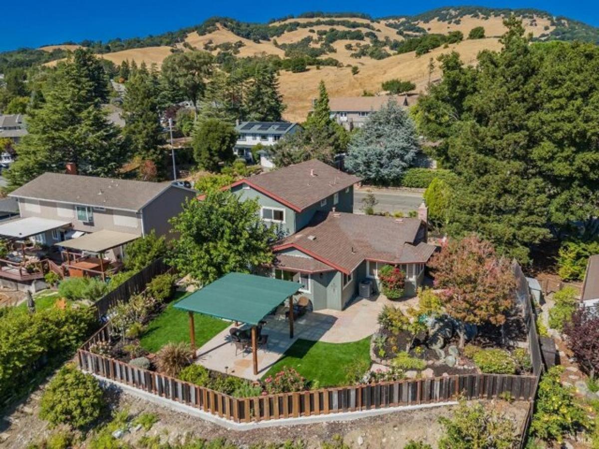 Picture of Home For Sale in Novato, California, United States