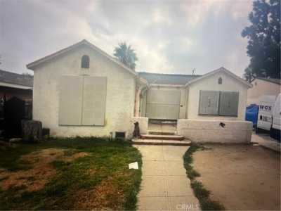 Home For Sale in Compton, California