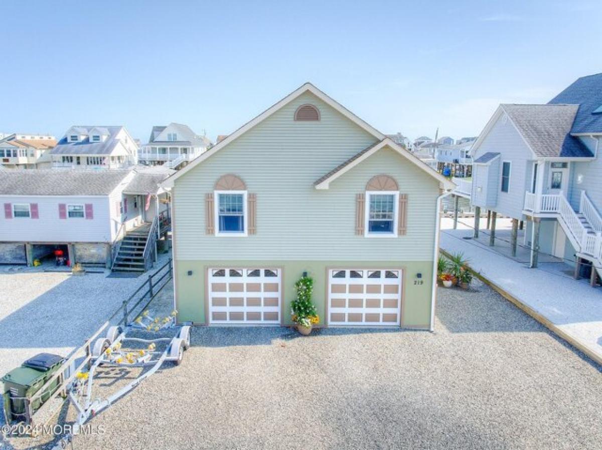 Picture of Home For Sale in Tuckerton, New Jersey, United States