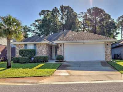 Home For Sale in Mary Esther, Florida